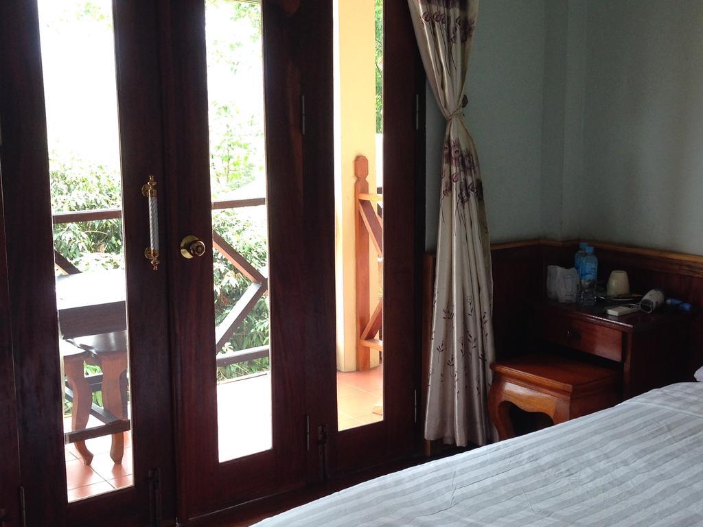 วิลลา กิ่งคำ ริเวอร์ไซด์ Hotel หลวงพระบาง ภายนอก รูปภาพ